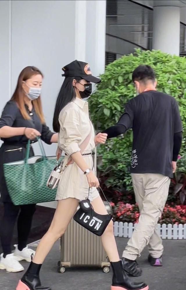 中餐厅4|赵丽颖录制《中餐厅5》，打扮休闲状态好，网友：超级期待！