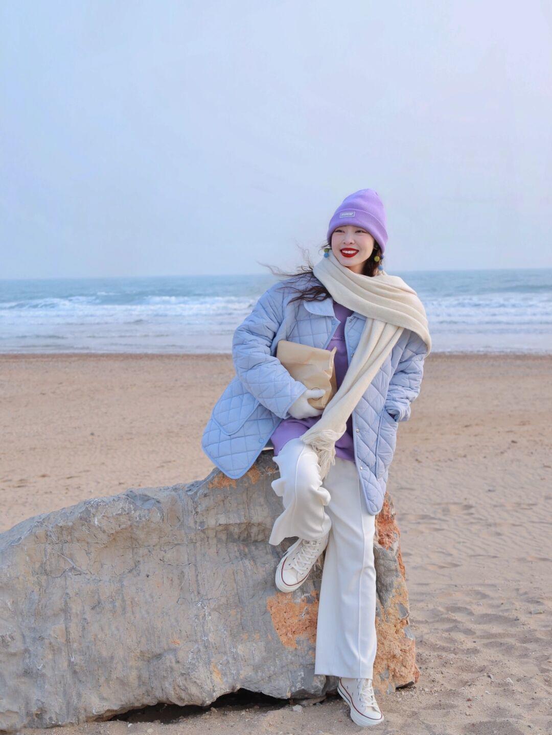 白色 冬天穿羽绒服也不要乱搭,试试这些搭配方式,时髦精致又有个性