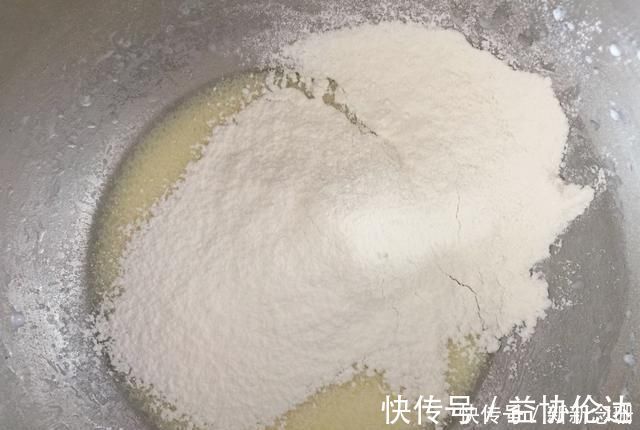 开裂|新手也会做的戚风蛋糕，不缩腰塌陷开裂，保证一次成功
