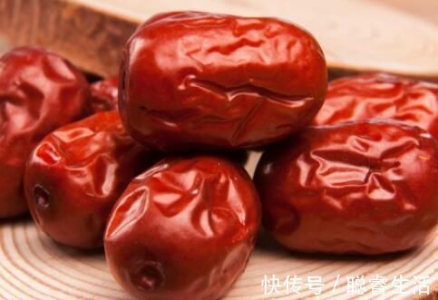 养胃|经常吃点红枣, 5个好处很养人, 不爱吃的朋友可惜了!