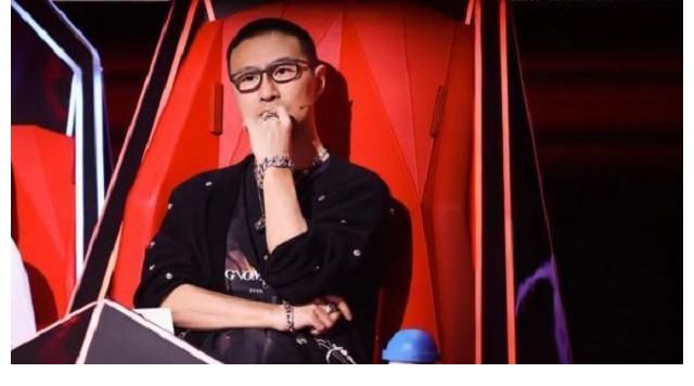 无人知晓|《好声音》机器人乐队表演,汪峰眼都看直了,李克勤喜获“宝藏”学员