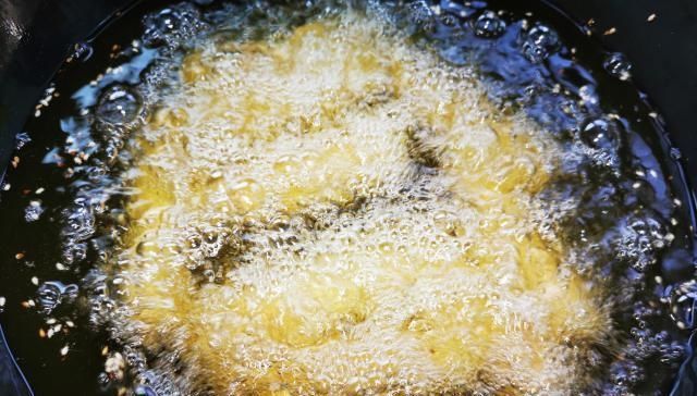 香甜|一碗糯米粉，开水烫一下，真的是太好吃了，我家一周做三次，过瘾