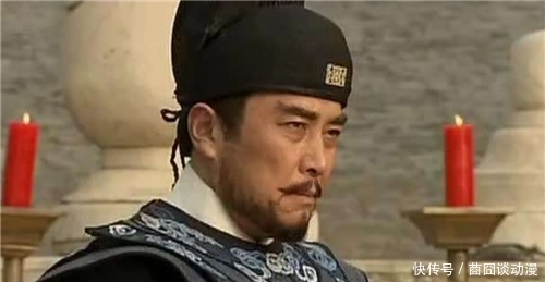 溜进|朱元璋死后,一大臣坐妇人的车溜进王府,结果改变朱棣一生的命运