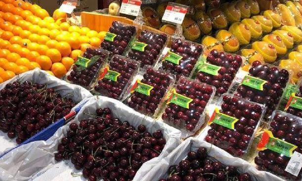 偷吃|5岁宝宝偷吃一颗车厘子,店员:90一斤赔钱,宝妈做法引路人赞同