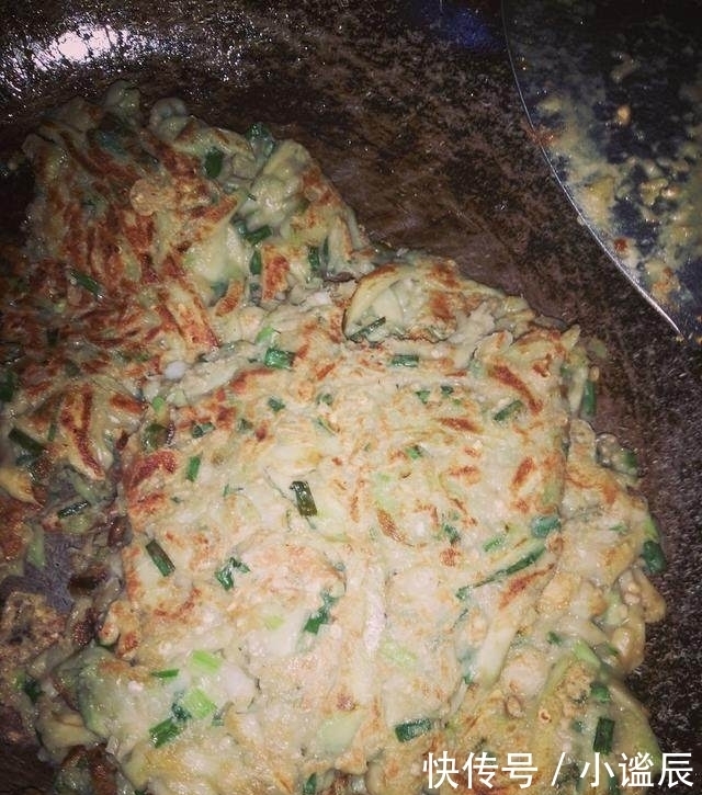 怀孕|妈从老家来照顾怀孕的老婆,看到早餐拉上老婆出去咯