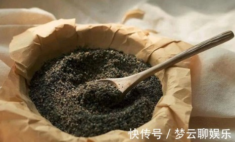 长辈们|一把芝麻一把盐，好吃又过瘾，腰不酸腿不疼了，皮肤也变好了