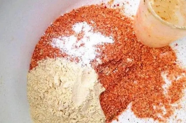 不用打窝也能狂拉不断,老钓友用这方法,一天钓几十斤!