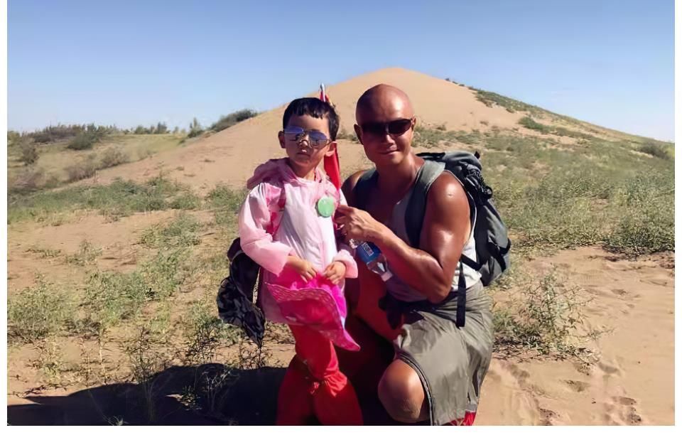 三婚|乐嘉辟谣强吻谢娜，三婚二离的他，从爆红到销声匿迹都经历了啥？