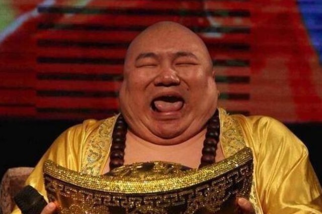 佛教@那个外貌酷似弥勒佛的男子,被富婆看中带回家“供养”,结局如何