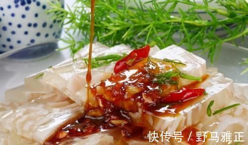 做猪皮冻，不能直接焯水！多做1步，晶莹剔透，爽滑Q弹，没腥味