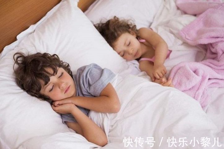 睡眠质量|父母注意,做好这几点,帮助孩子养成良好的睡前习惯,长高个儿