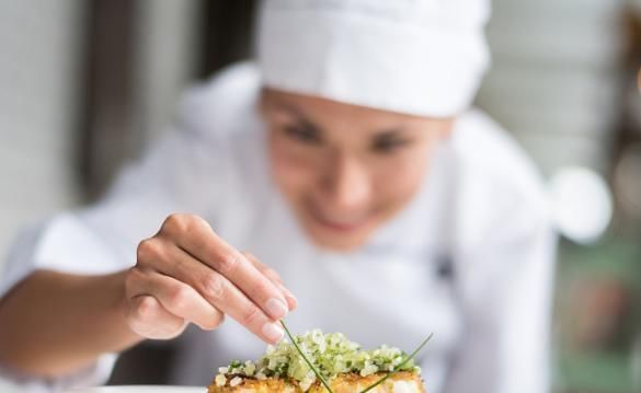 医院|47岁大姐一天放屁100多次,去医院检查,医生直摇头:太晚了