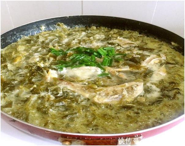 周末家庭小聚，7菜一汤，都说比饭店的都好吃，客人都抢着吃