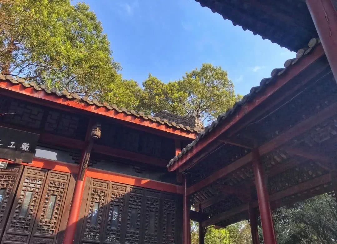 老年|双流人可知道?棠湖公园里的蒋琬祠大有来头!