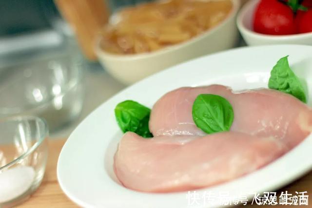 鸡胸肉|吃肉也能降血压、护血管、助睡眠?这块肉好吃又不贵,好处特别多