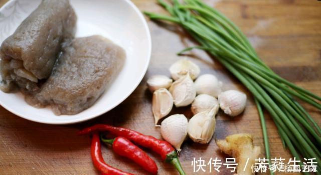 魔芋豆腐|冷天,晚餐用这菜代替主食,少油低热饱腹快,常吃不运动也瘦