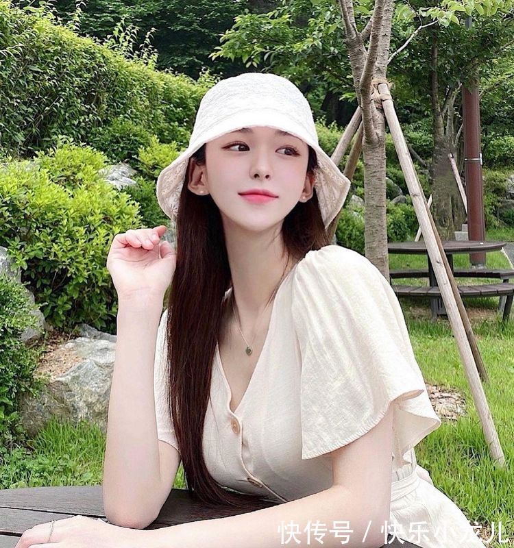 腰线处|腰细大腿粗的女孩别再穿紧身裤了，试试这3种连衣裙，显得时尚可爱