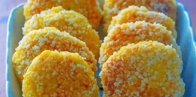 糯米粉里加2个苹果,居然这么好吃,我家一周做6次,次次都光盘