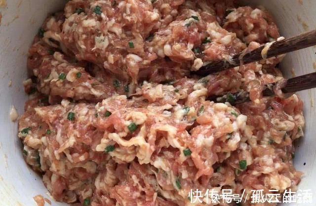 荤馅|大厨不会告诉你，拌饺子馅时，多加1勺它，好吃10倍，锁水提鲜
