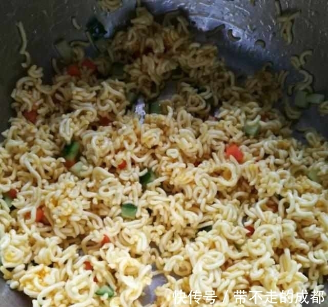 一口气|婆婆给女儿做的创意早餐,女儿一口气吃了6个,我直接看傻眼了