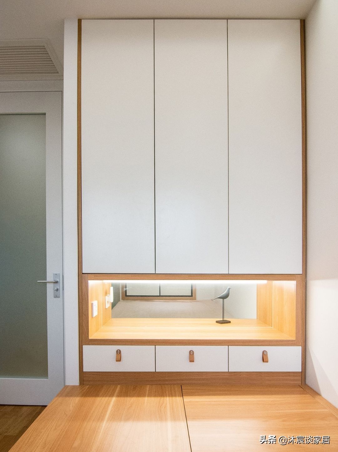 客厅|她家的客厅不一样，用卡座取代沙发，好看又实用，真是小户型救星