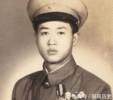 师长|他带领一个班俘虏2700余人,获战斗英雄称号,官至副师长