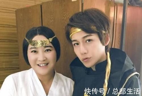 泫雅|红极一时的泫雅给他伴舞！和薛之谦有相似之处，35岁继续追梦