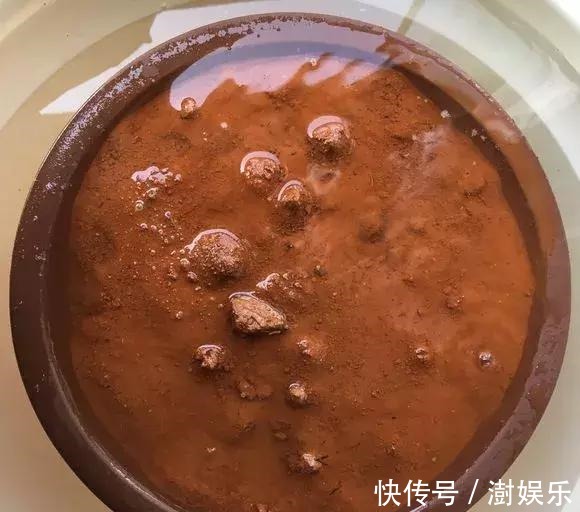 水杨酸|杜鹃茶花插不活,枝条在泥巴里打个滚,大白根呼呼长,新芽猛冒!