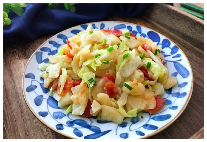 吃剩的饺子皮这么做,既当饭又当菜,老妈也直夸我真能干