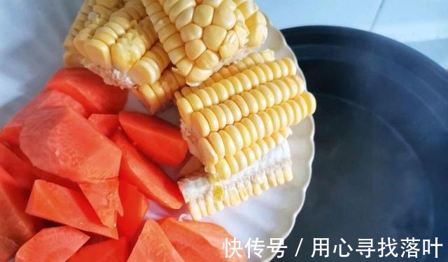 美味|玉米山药排骨汤,做法简单,美味营养!