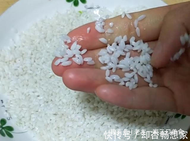 自从知道大米加鸡蛋可以这样吃,老公三天两头点名吃,每次都吃光