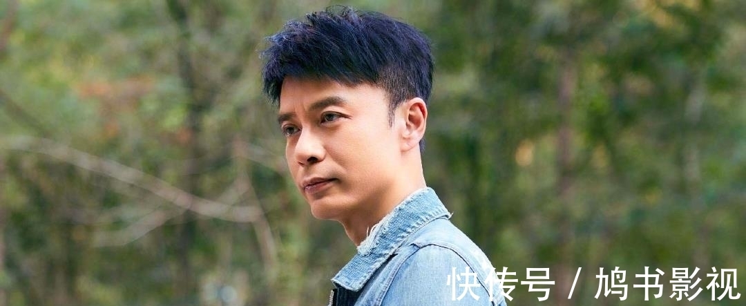 好声音结束后，李克勤晒与陈慧娴、周慧敏合影，不忘介绍伍珂玥
