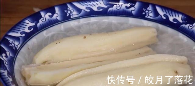 立秋后莲藕最养人,试试这样做,不炒不炖不凉拌,营养美味又解馋!