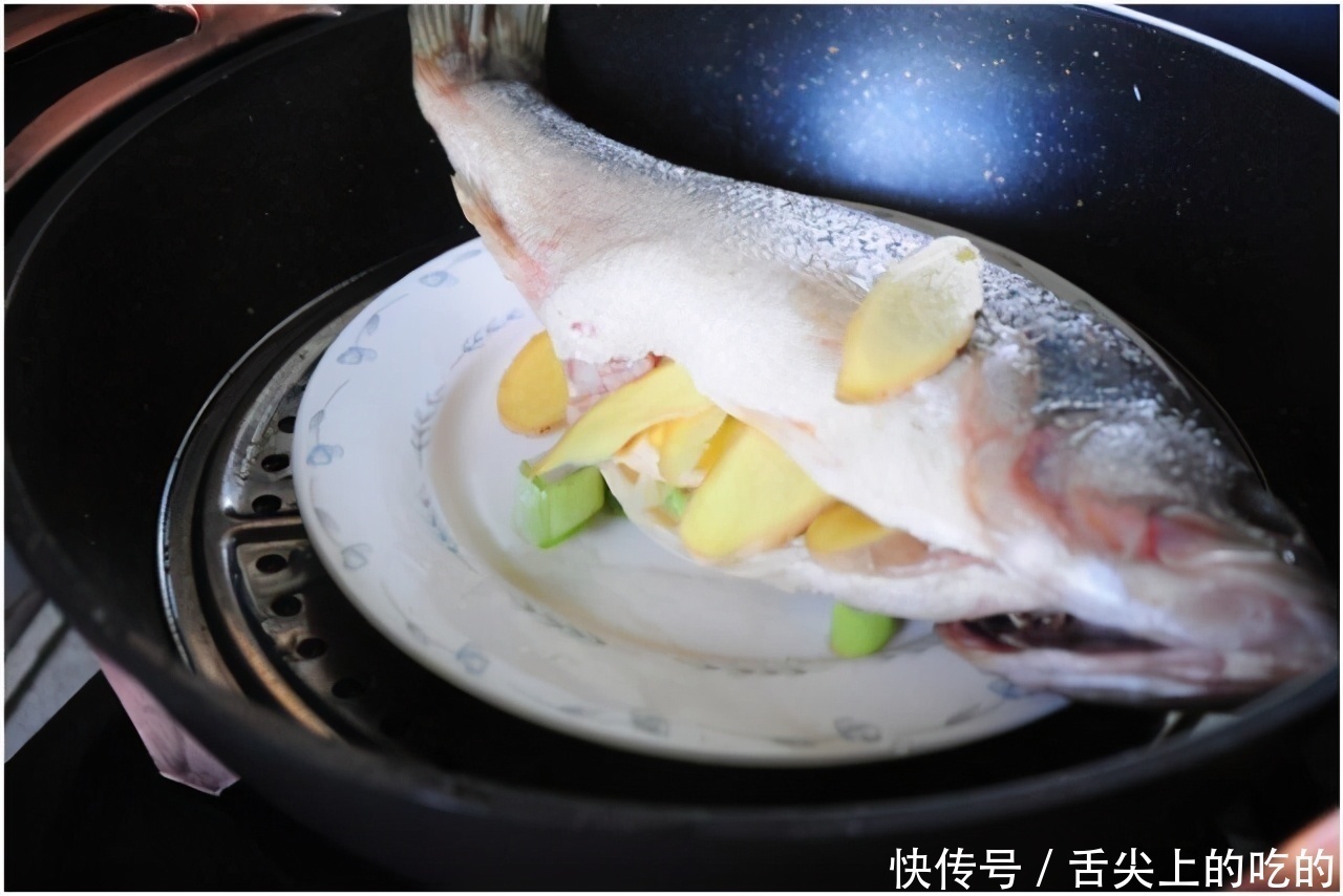 鱼肉|不管蒸什么鱼,不用抹盐,只要多加“这1步”,又香又嫩又不腥