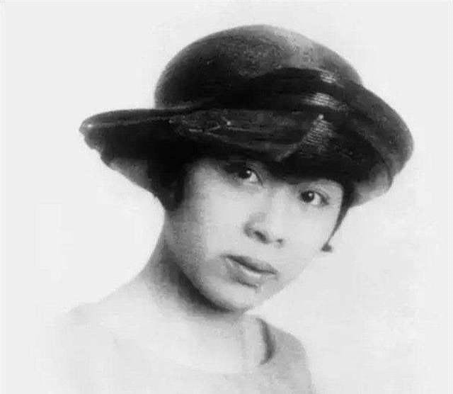 徐志摩$徐志摩后人现状,孙女回乡参观故居,为何对着张幼仪画像半晌无语