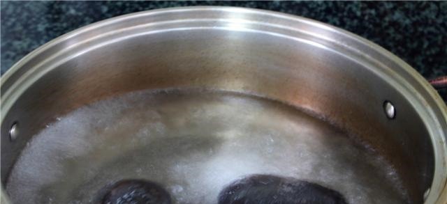 猪血丸子|建议中年女性家里条件允许,少吃牛肉羊肉多吃它,好处不请自来!