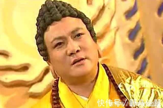 封神@三界中有一大神，三清见了也要跪拜，封神一事他说的算