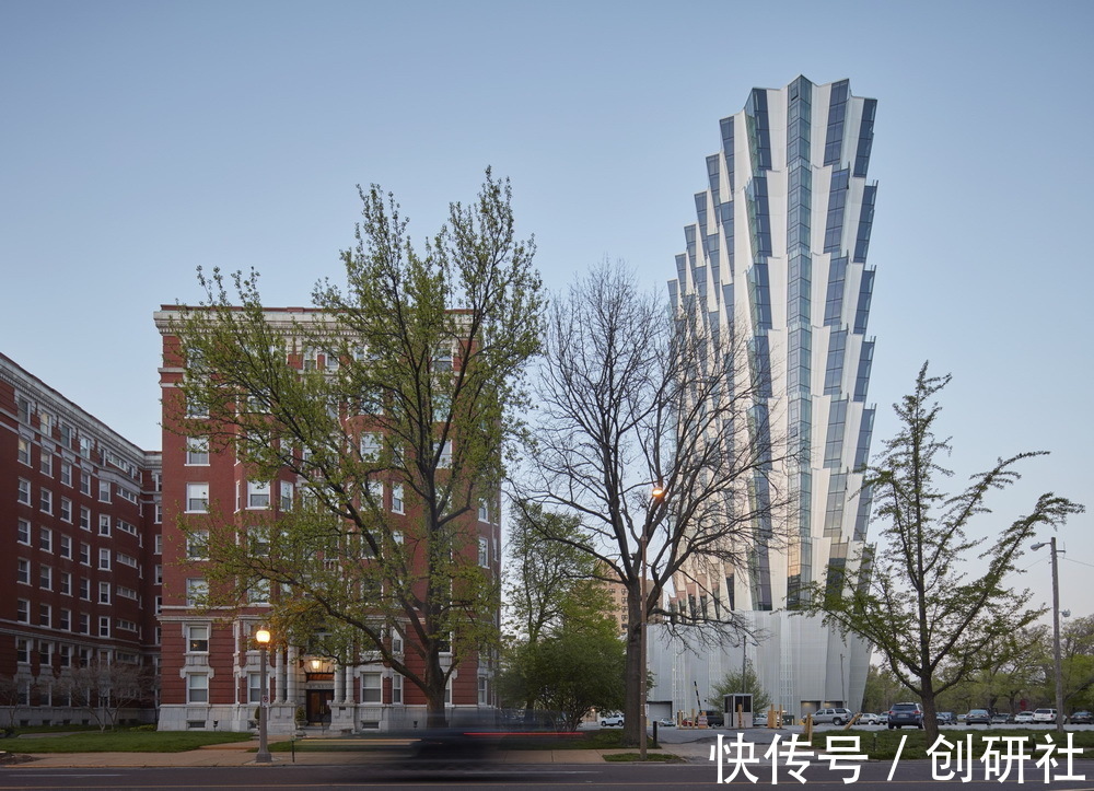 h“海参”公寓楼:国王林荫大道100号/Studio Gang