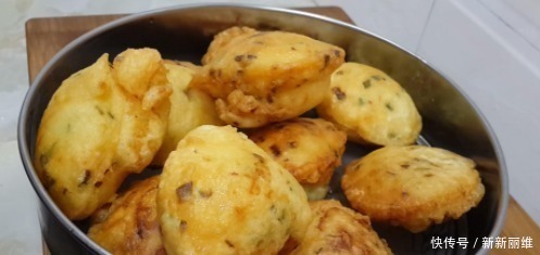 面粉新吃法,手不沾面,比油条做法简单,比馅饼好吃,越吃越想吃