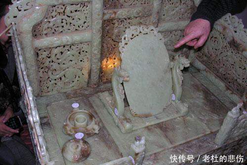 一张汉代玉凳拍出2.2亿,却为何被专家质疑为赝品理由令人发笑