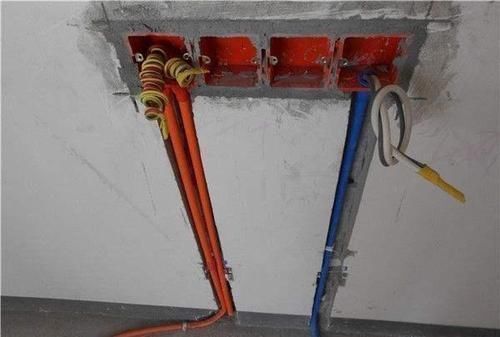 单相电|照明和插座线可以放同一根管中吗?20年老电工:姜还是老的辣