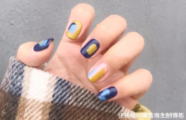 美甲|少女感满满的涂鸦美甲,可爱暴击,快来pick你的那一款吧!