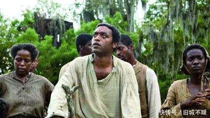 运输黑奴|古代欧洲在黑奴贸易中,黑奴为什么都不能穿衣服!