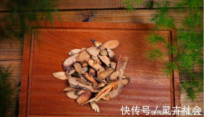 夜交藤|养心阴,治失眠!中医师:简单几味中药,让你一觉睡到天亮