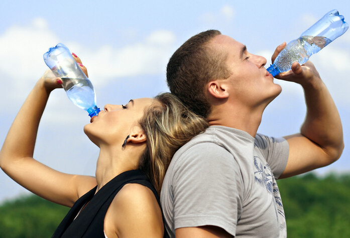 2016版|早晨空腹喝水特别养生专家提醒3点不注意，喝了也是白喝