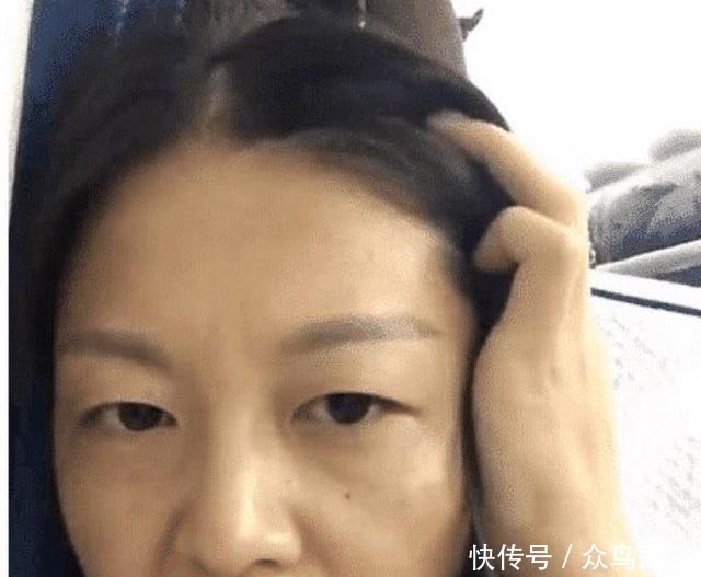 素颜|19岁小姐姐素颜坐高铁被男孩叫阿姨,化完妆后,网友:你高攀不起!