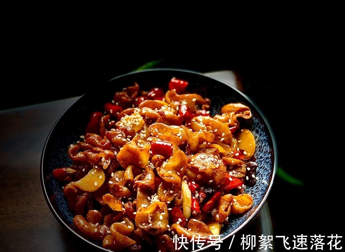 火爆肥肠经典川菜,香辣过瘾,好吃停不下来!
