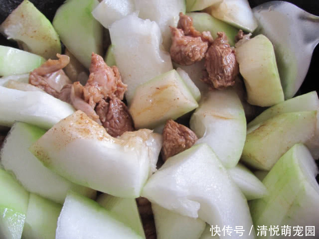 高手|以下4种碱性食物是排尿酸高手,坚持每天吃点,助身体更健康