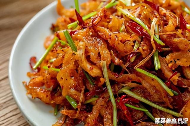 上过春晚的家常菜，10元一大盘，干香酥韧真上头