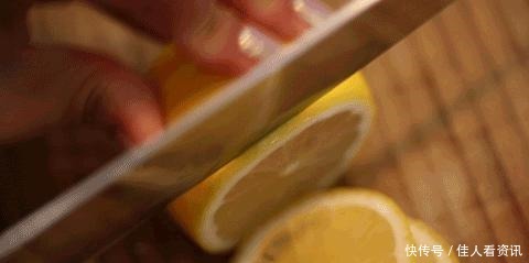 口臭难闻又尴尬！白开水里加点“它”，理气和胃，口气越来越清新